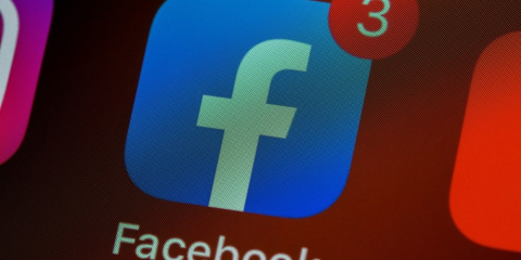 Facebook 0